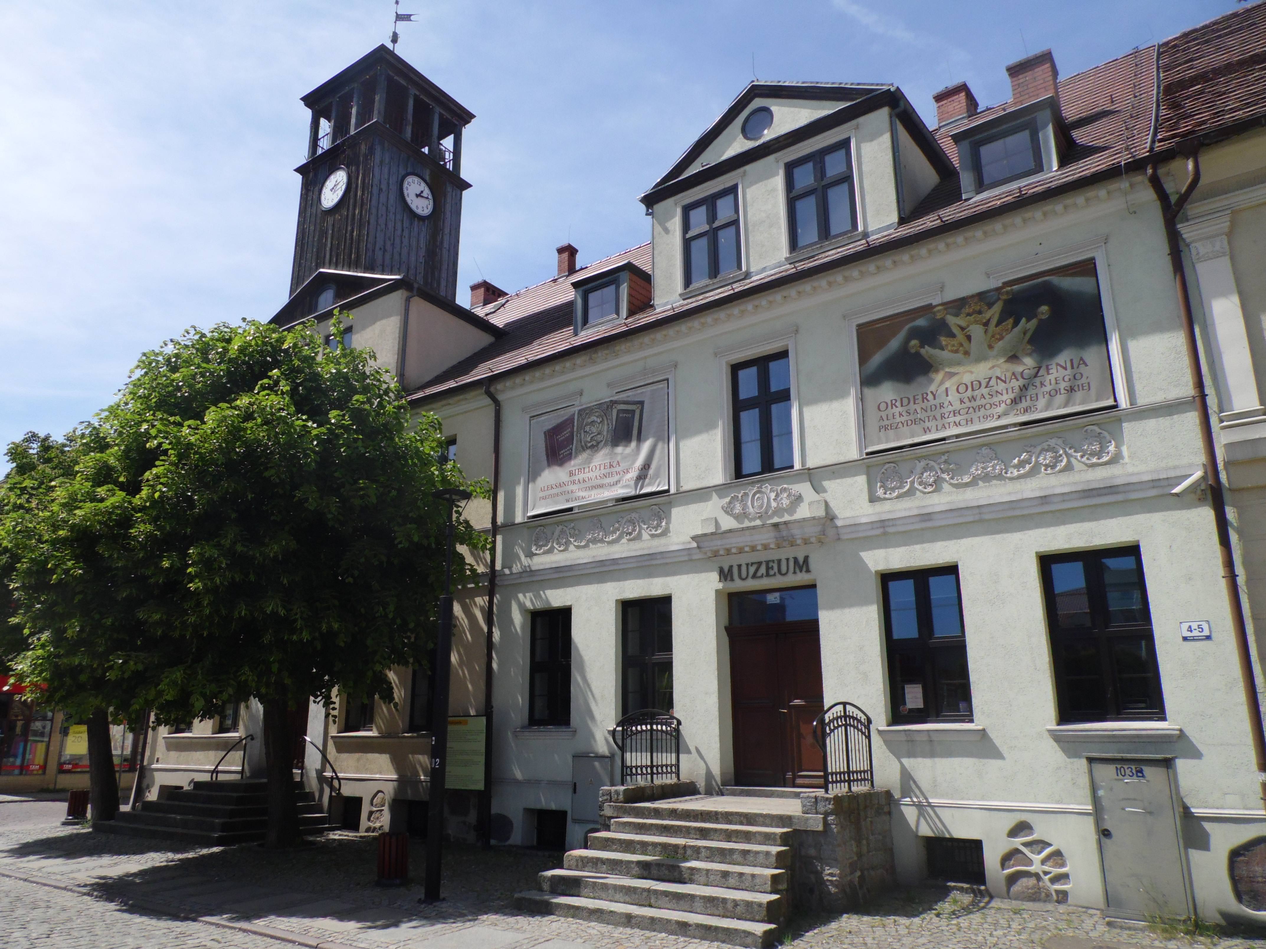 Białogard - atrakcje: muzeum i kolekcja pamiątek Aleksandra Kwaśniewskiego